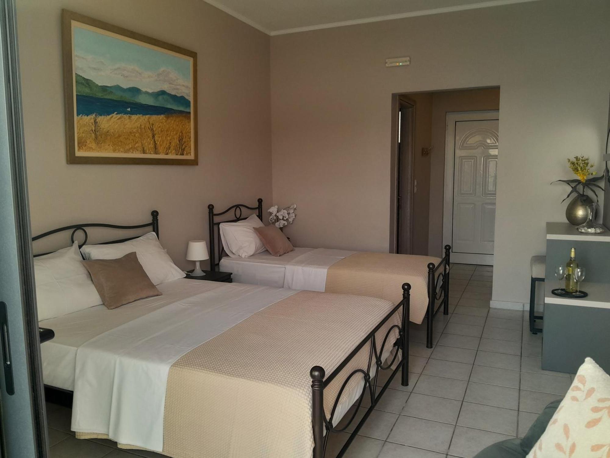 Anel Rooms Himare Bagian luar foto