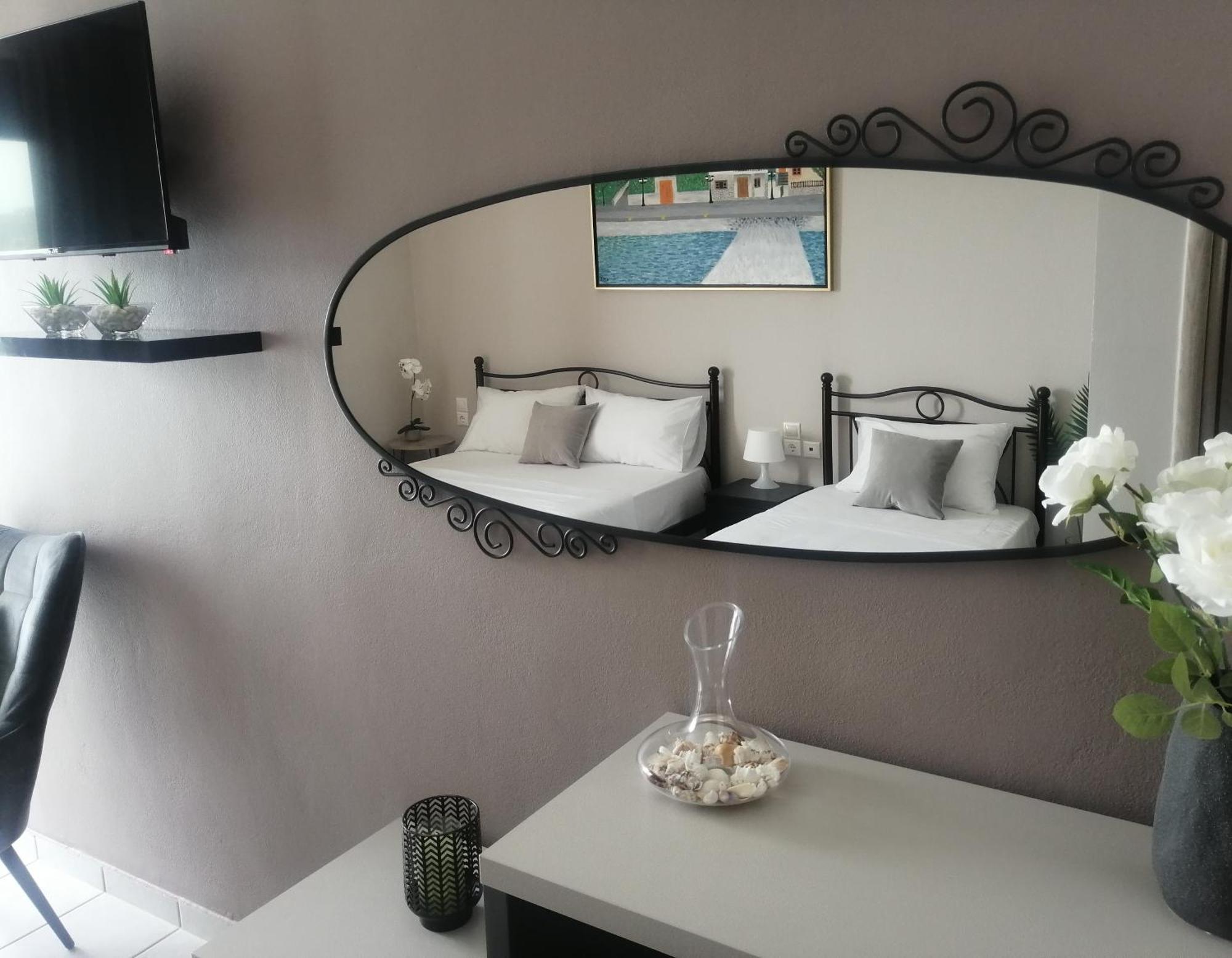 Anel Rooms Himare Bagian luar foto